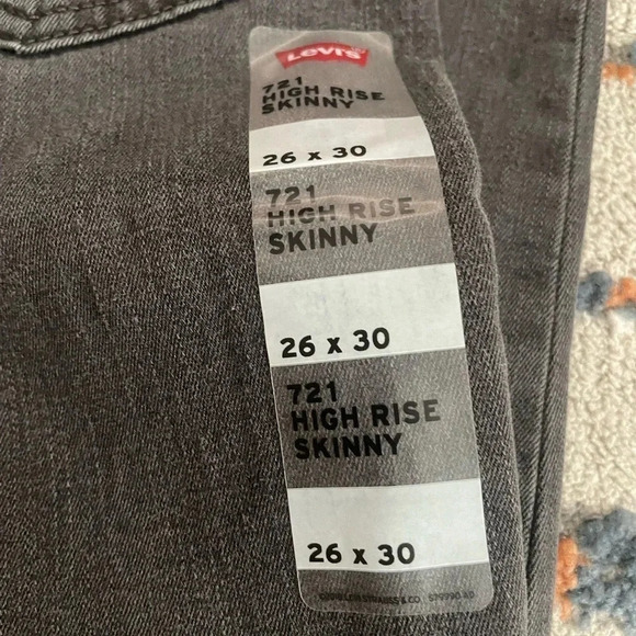 LEVIS performance 721 High Rise Skinny Jeans Size 6 ( 26 x 30 ) color charcoal - Picture 6 of 7
